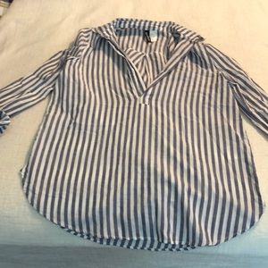 Blue and white v- neck rolled sleeve blouse